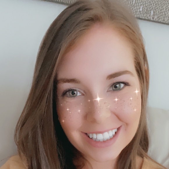 Meet your Posher, Michelle - Picture 1 of 1